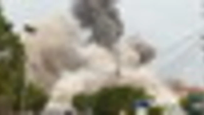 Raid israeliani sul Sud del Libano: "Non faremo riarmare Hezbollah"