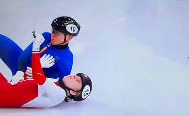 Milano-Cortina, sangue sul ghiaccio: l'infortunio choc di Kamila Sellier