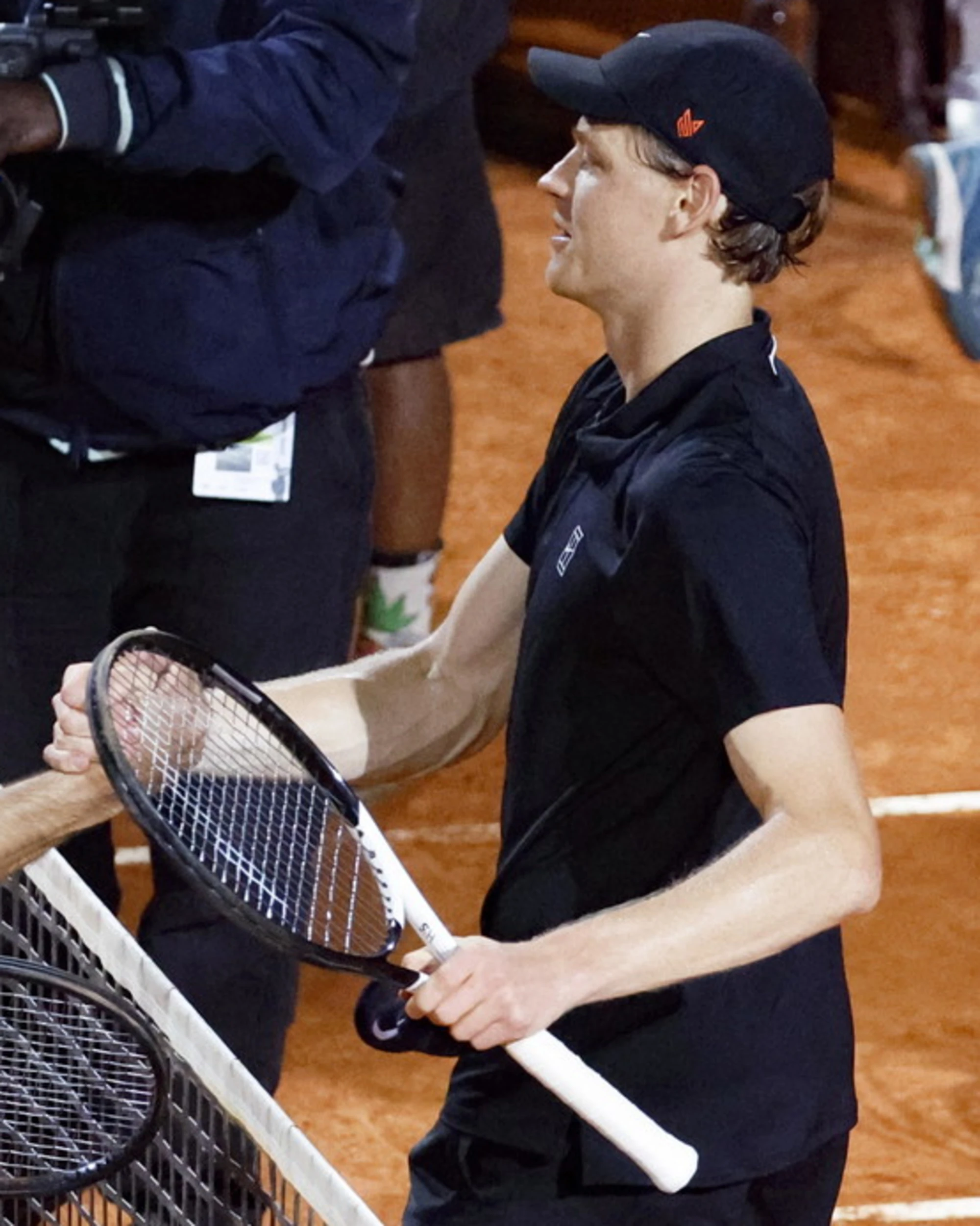 Jannik Sinner, sfregio del padre di Cerundolo: "Se ce l'ha fatta lui..."