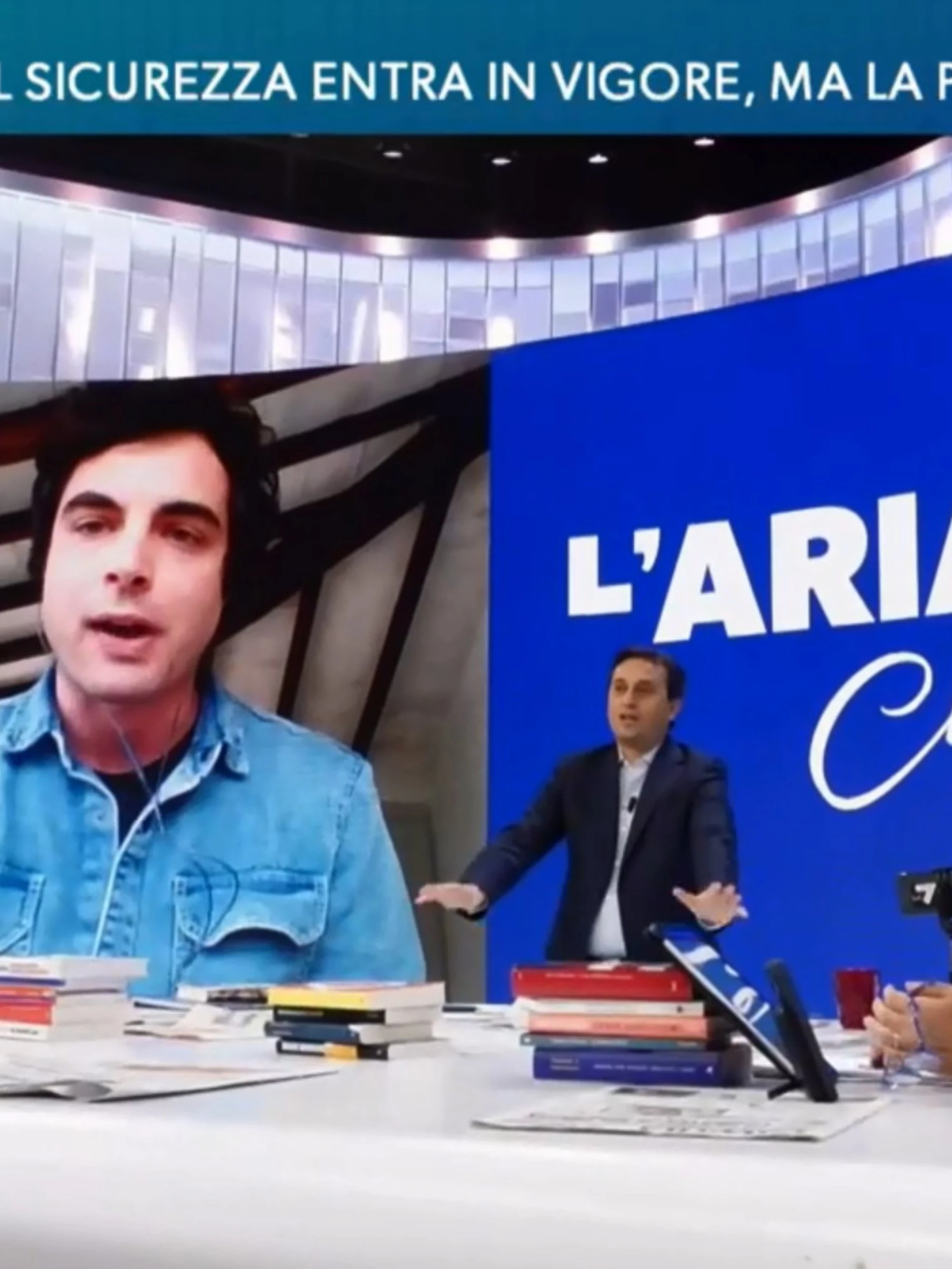 L'aria che tira, "Santanchè criminale?": anche Parenzo sbrocca, attivista zittito