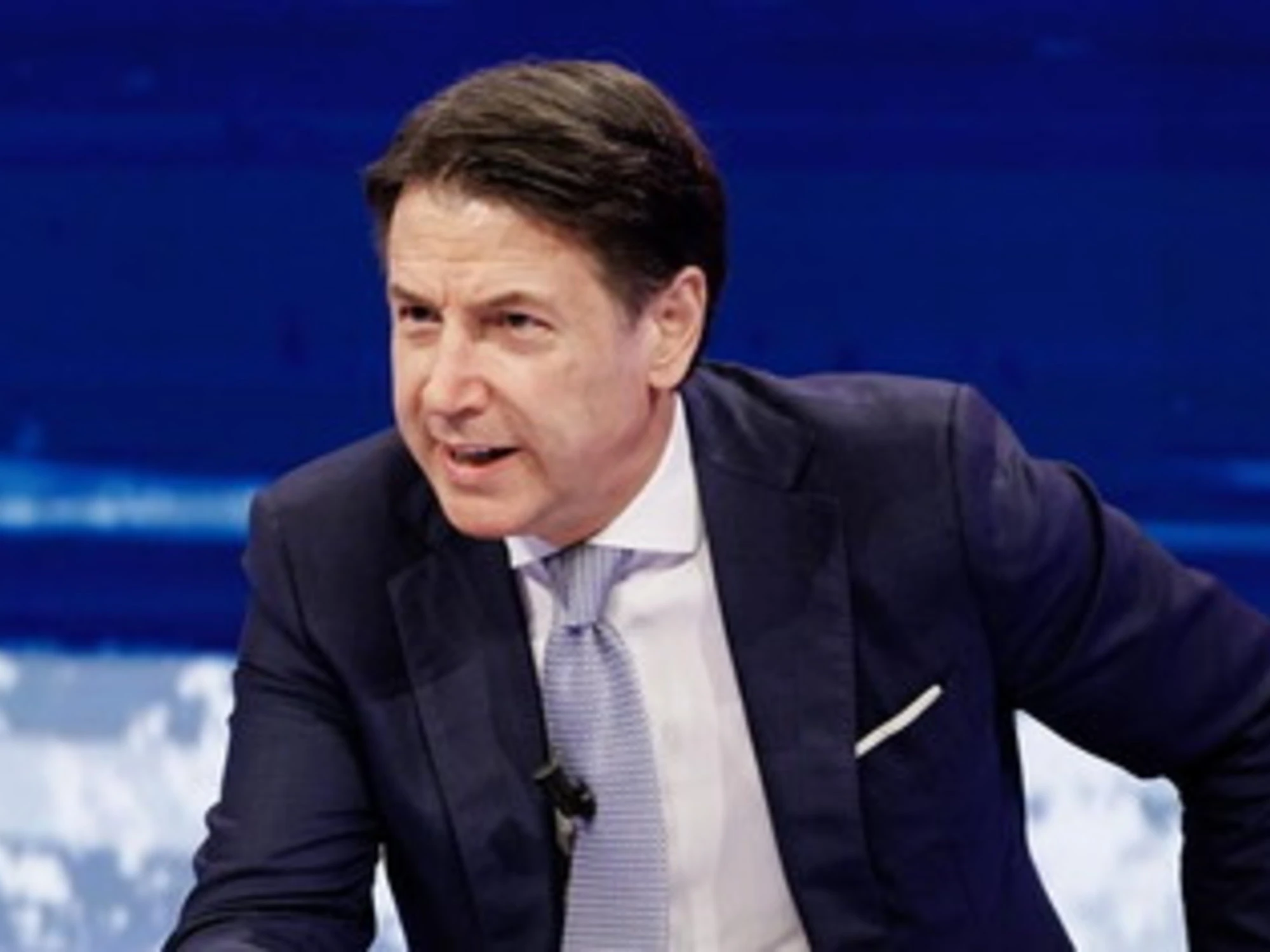 Giuseppe Conte, la menzogna del bimbo che muore di fame: FdI lo inchioda
