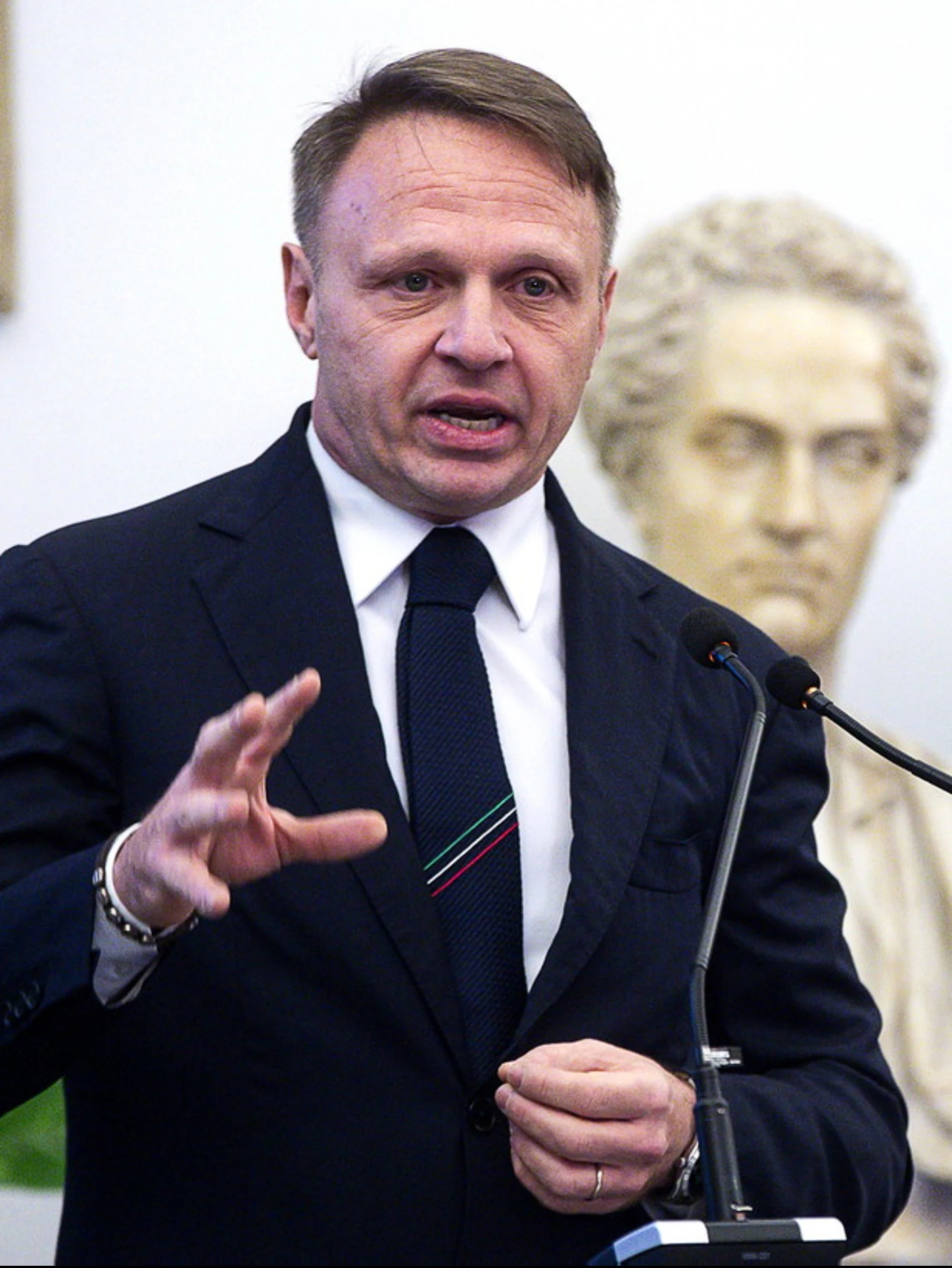 Francesco Lollobrigida, "il cibo italiano migliora la vita": inaugurato il Villaggio dell'Agricoltura