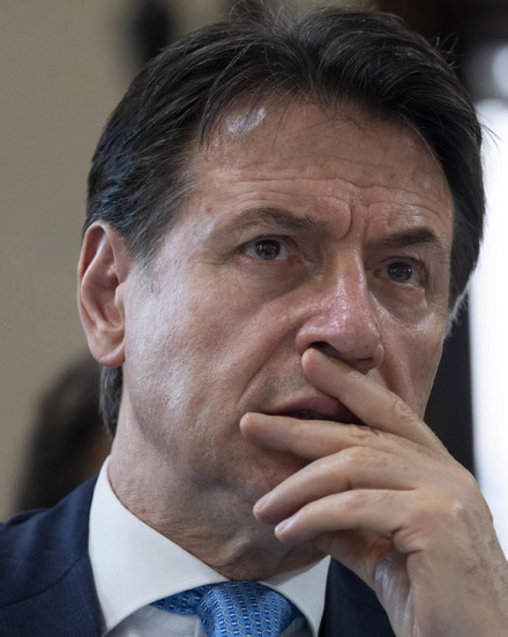 Almasri, FdI stronca Giuseppe Conte: "La differenza tra lui e una leader vera come Meloni"