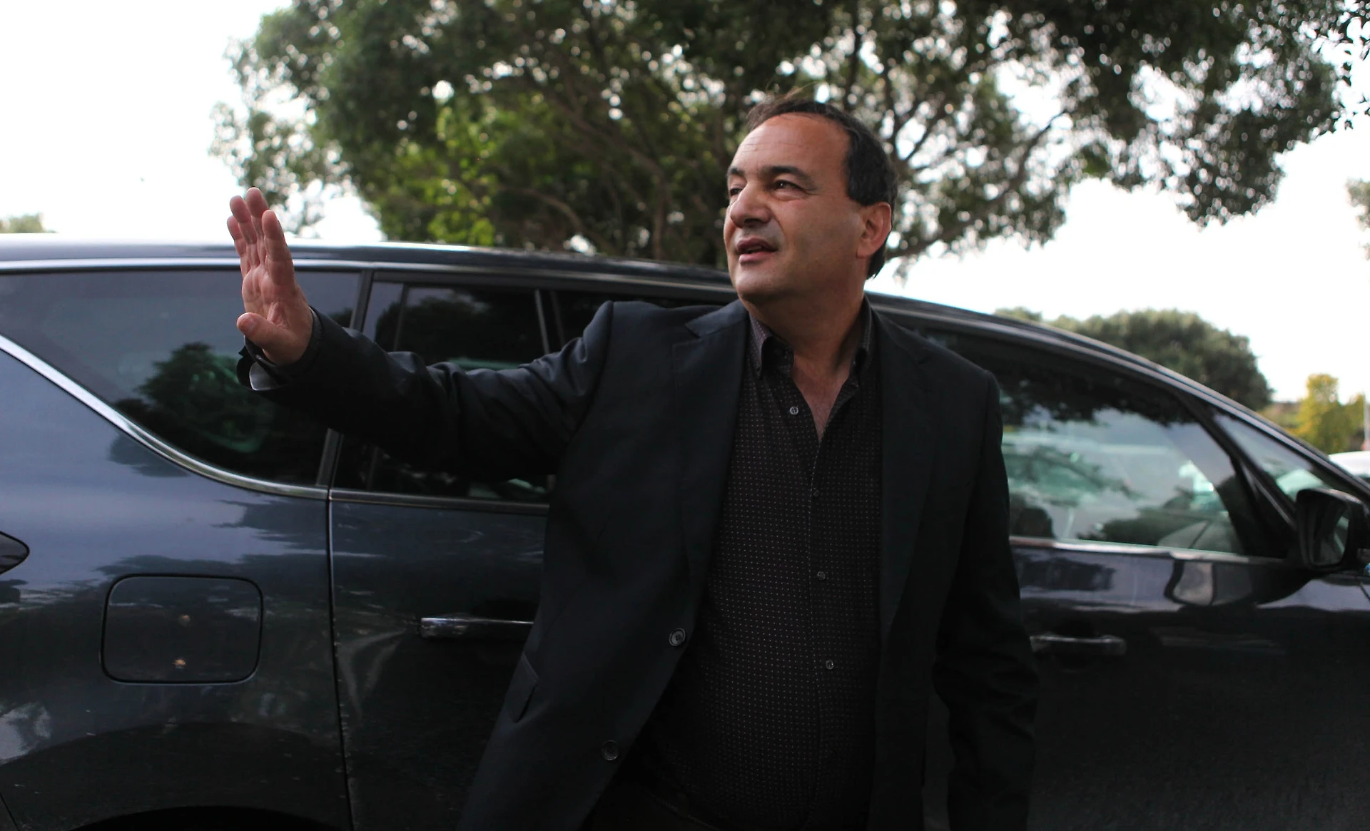 Mimmo Lucano, la sfida dell'ex sindaco di Riace a Salvini: si candida nel suo comune