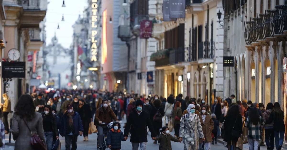 Dpcm, Natale e Capodanno in zona rossa: il governo vuole far scattare i divieti in anticipo