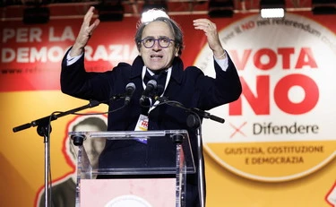 Angelo Bonelli, l'ultima menzogna sull'abuso d'ufficio: "Carlo Nordio si dimetta". Che figuraccia...