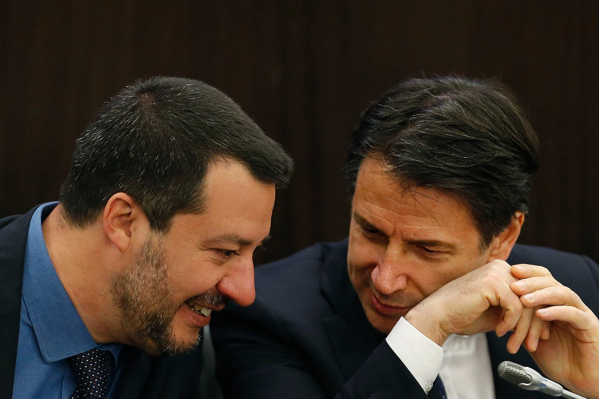 Matteo Salvini ignora Giuseppe Conte: "Delle inchieste me ne frego perché tanto la Lega cresce ancora"