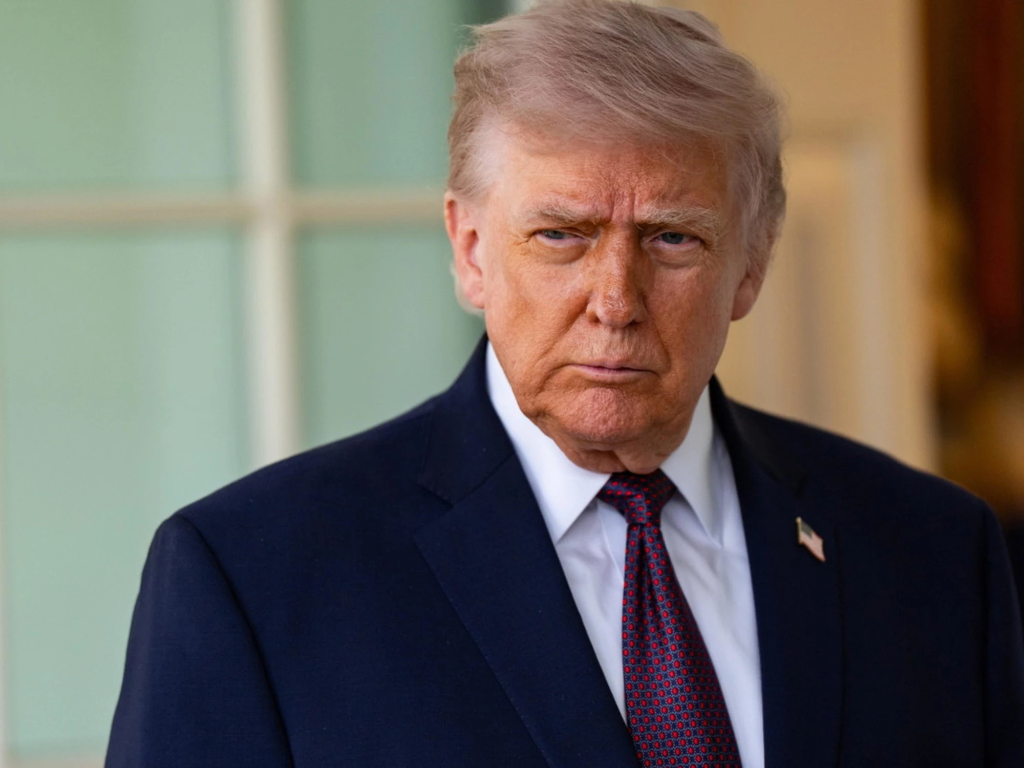 Guerra nel golfo, la giornata. Trump: "Domani la firma all'accordo o altre bombe". Spaccatura tra Ghalibaf  e i pasdaran