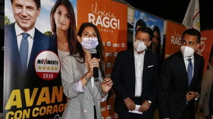 Giuseppe Conte "commissariato", bomba di Dagospia sul M5s: "Grazie, Beppe". La nomina molto sospetta