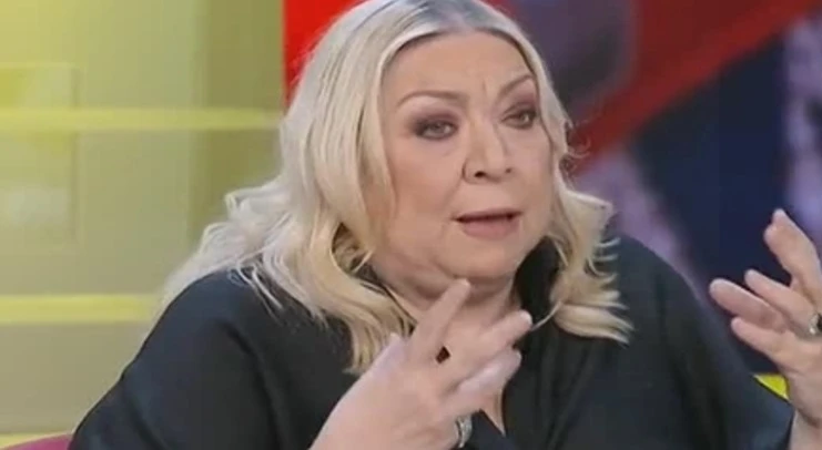 Maria Giovanna Maglie contro il M5s: "Ipocriti, in Parlamento a suon di vaffa e ora piangete?"