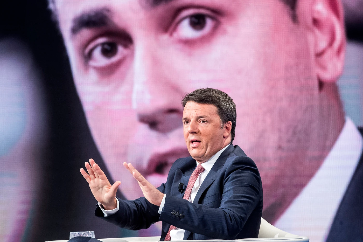 Luigi Di Maio e Matteo Renzi hanno riaperto "il canale di comunicazione" con Salvini: Conte, settimane contate