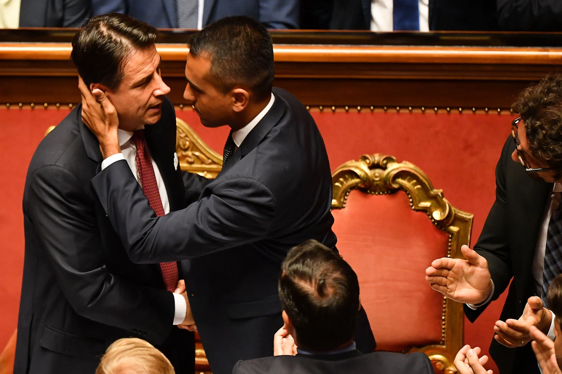 Luigi Di Maio, la minaccia a Giuseppe Conte: "Qui comando ancora io"