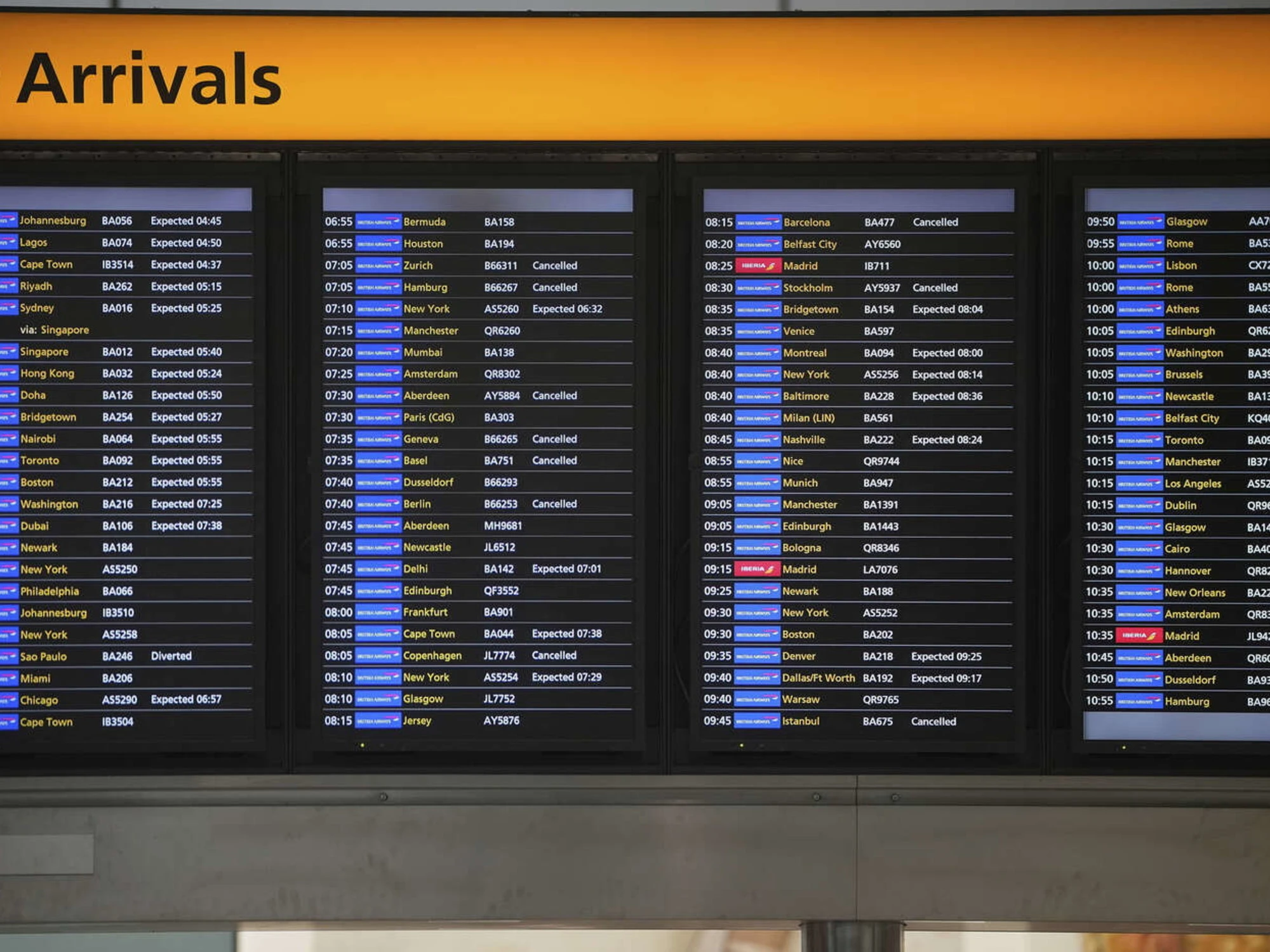 Cyberattacco agli aeroporti, l'Europa piomba nel caos