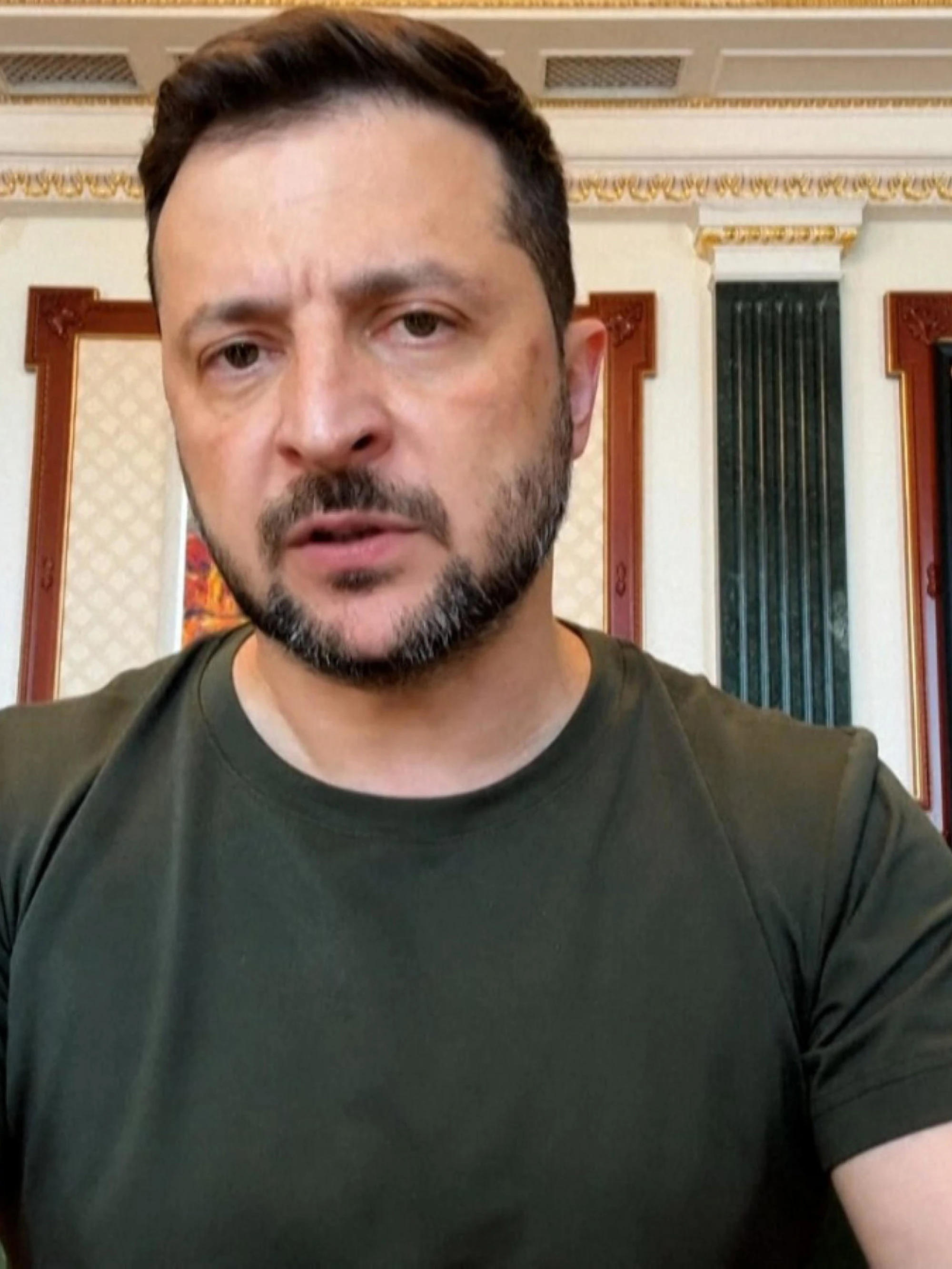  Zelensky, la bordata prima del vertice: "Nessuna ricompensa alla Russia"