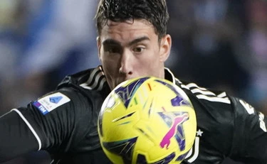 Dusan Vlahovic al Milan, clamorosa accelerazione: la pesantissima conferma