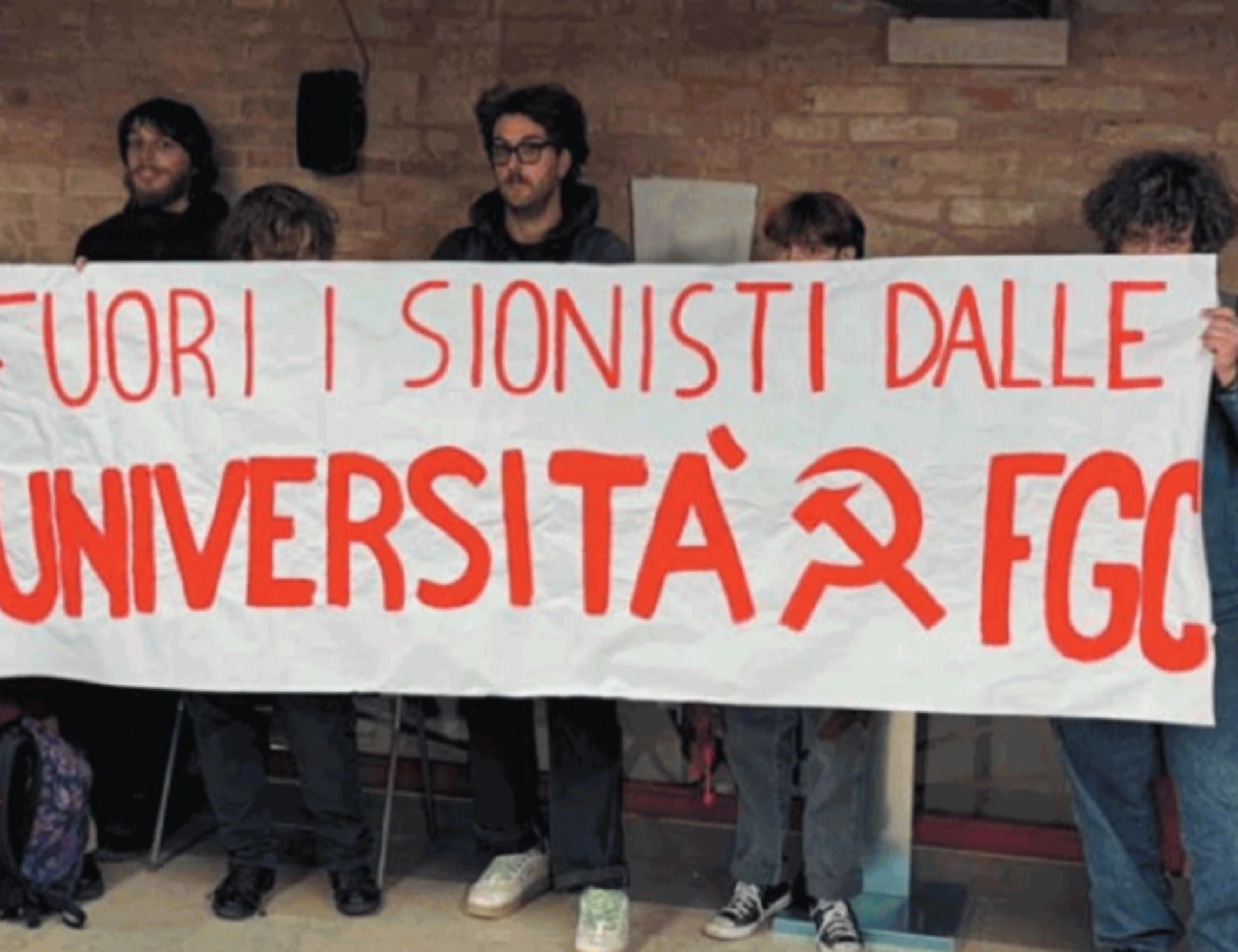 Repubblica e le capriole sul bavaglio a Fiano: un Michele Serra sconcertante