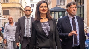 Laura Boldrini, "signor presidente": umiliazione finale, la regola delle regole