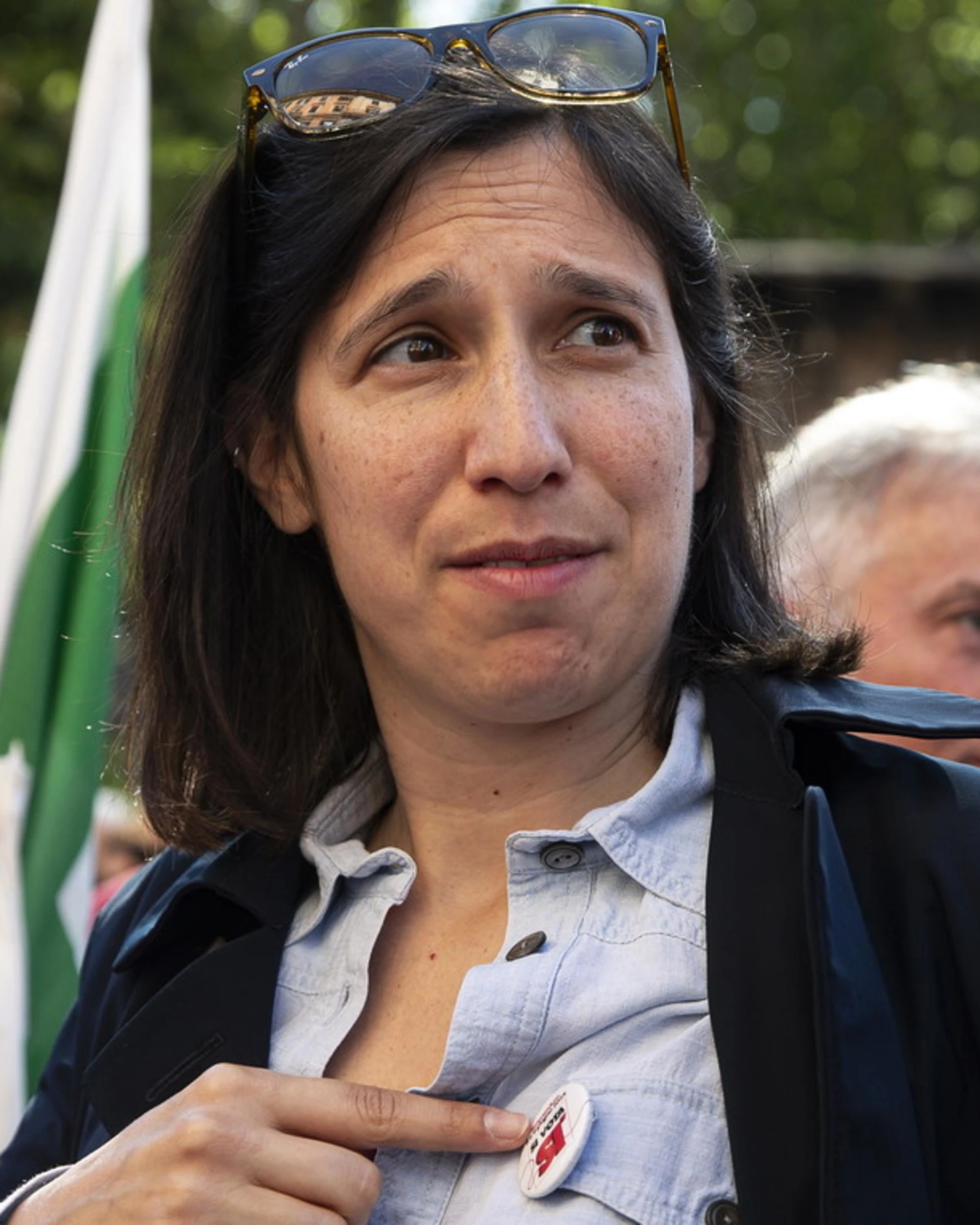 Sondaggio supermedia, Schlein e Pd in caduta libera