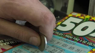 Coronavirus, Bergamo chiude a slot e gratta e vinci: in troppi escono per andare a giocare