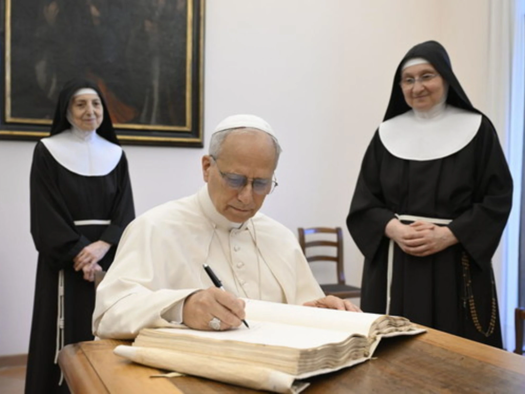 Sesso, scandalo in Vaticano: che testa fa saltare Papa Leone