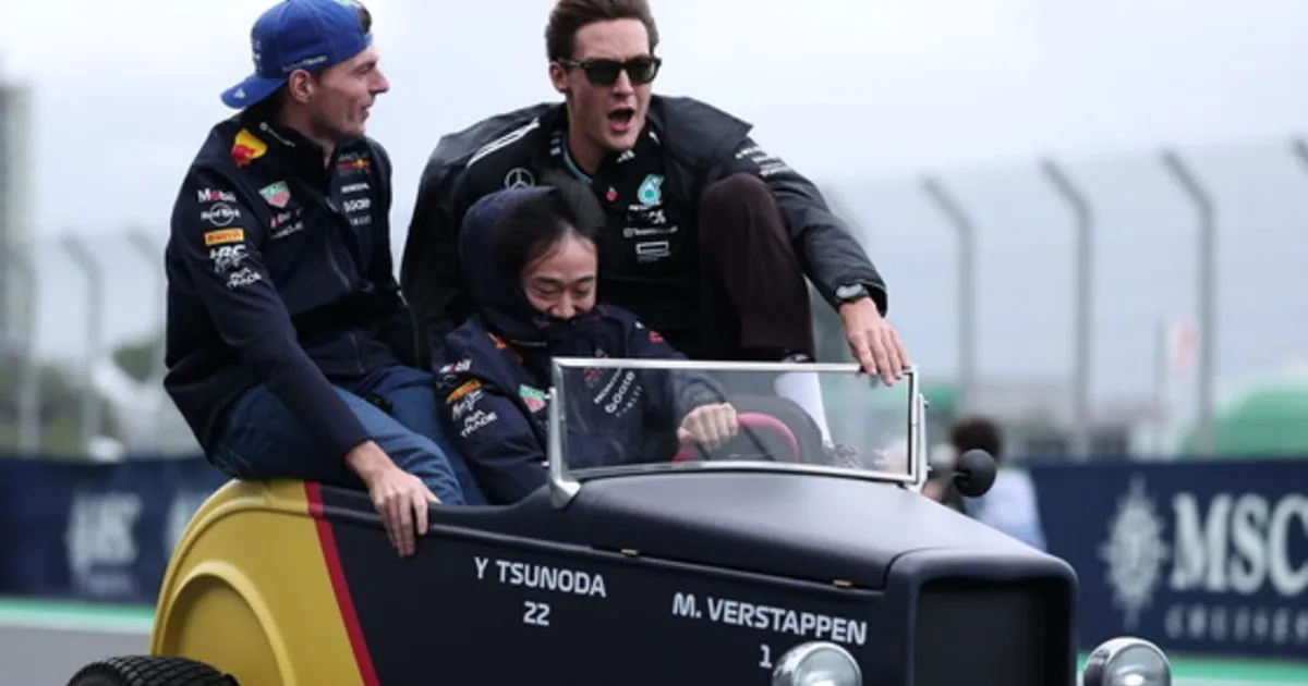 Più byte che palle: Max sbuffa, Russell parla, FIA torna al giurassico. Il pianeta al Medioevo