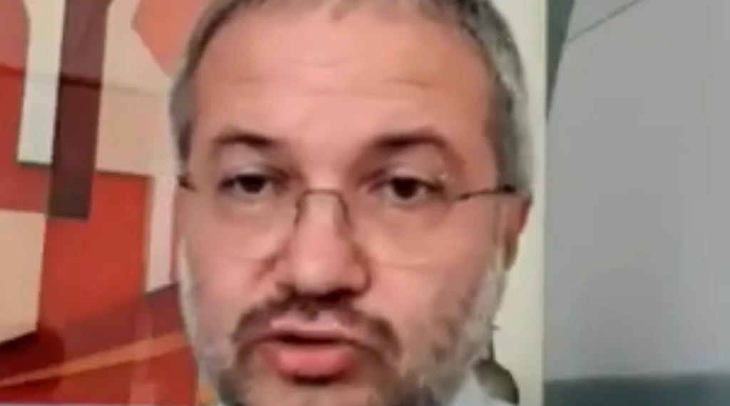 Claudio Borghi ad Agorà: "Non vogliamo uscire dall'Europa, ma..."