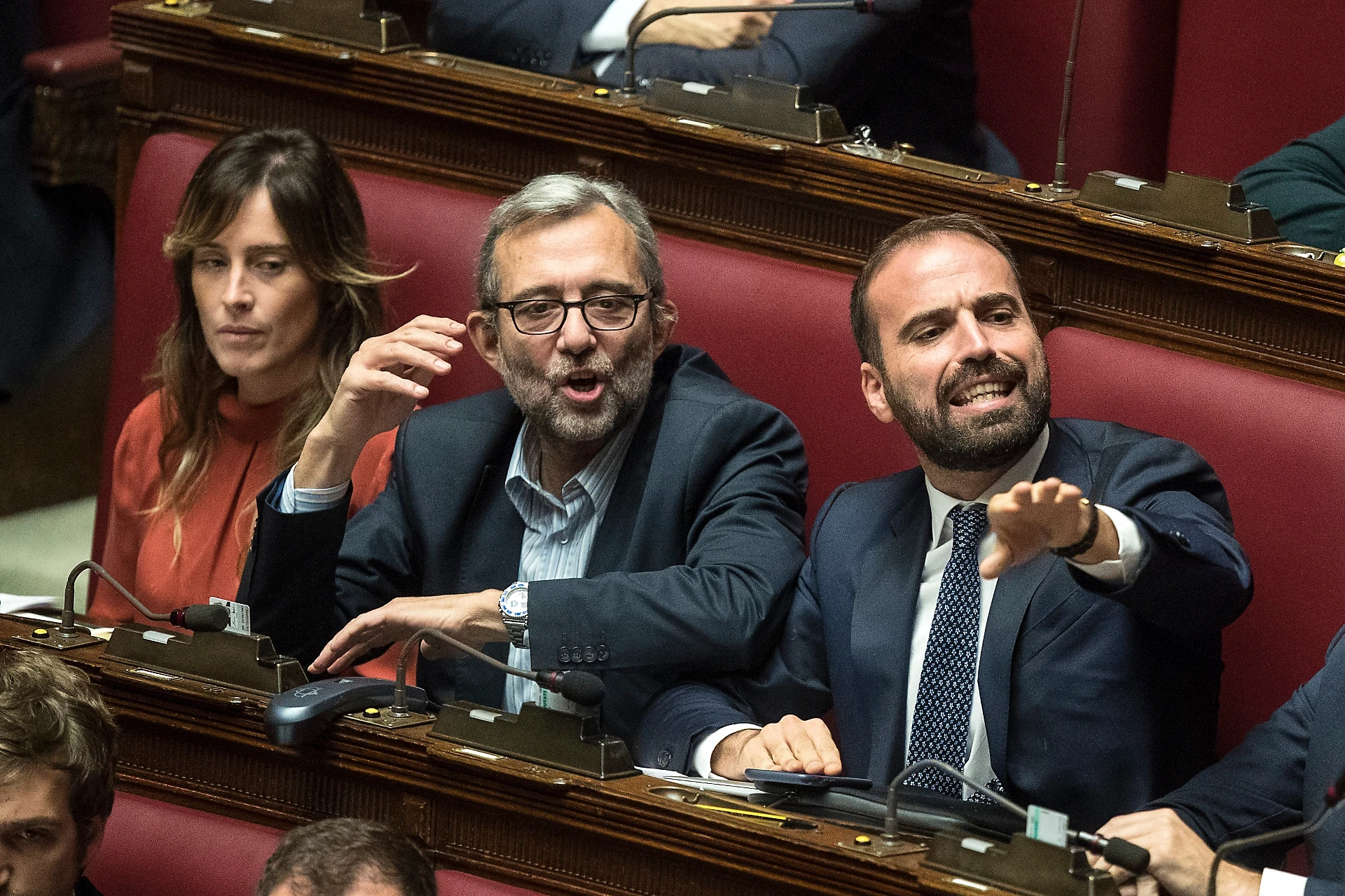 Dl Sicurezza, testo blindato con la fiducia alla Camera: trionfa Salvini, il Pd impazzisce in aula