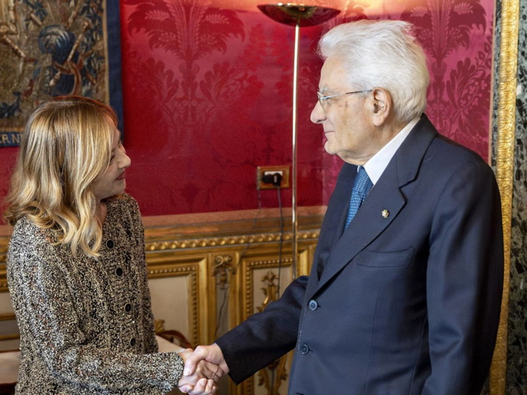 Meloni e Crosetto al Quirinale: "Il momento più difficile degli ultimi decenni"