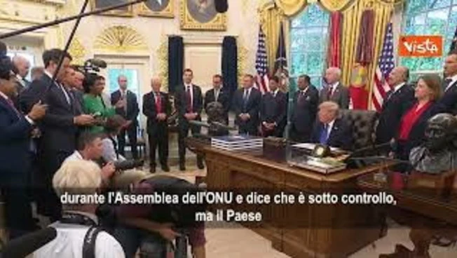 Trump chiede alla giornalista africana: Come sta andando con l'ebola?