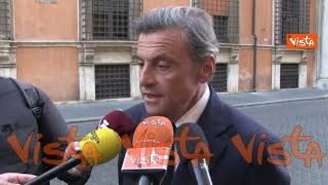 Leggi l'articolo: Manovra, Calenda: "Se non metti a posto sanità, sicurezza, crescita il taglio delle tasse è inutile"