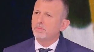 Prima di domani, Delmastro fulmina la sinistra: "Non prendono distanze dai violenti"