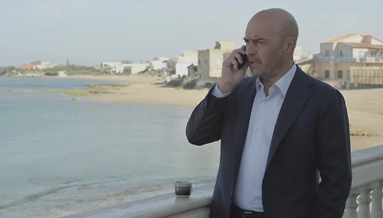 Montalbano porta a scuola Claudio Baglioni e il Festival di Sanremo: share, un terremoto