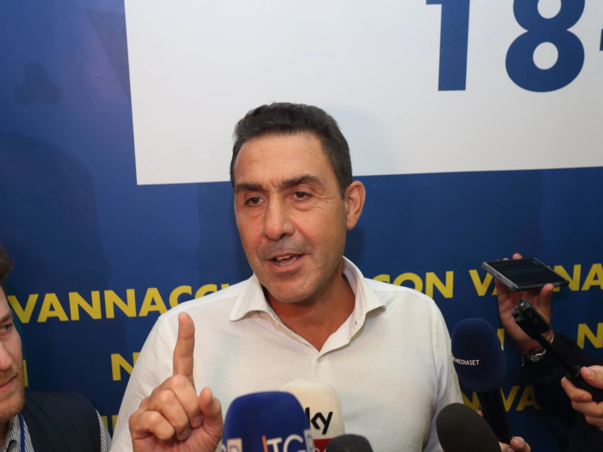 Vannacci: Voto con la sinistra per far fuori Ursula