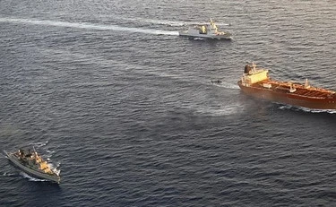Nave russa fermata a Pantelleria: ecco come ci minaccia la flotta-ombra