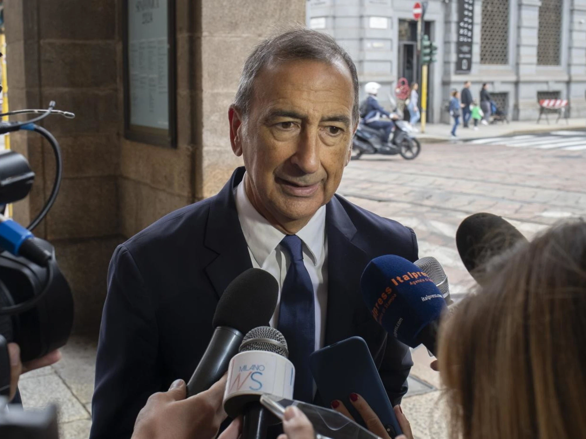 Beppe Sala è indagato: sindaco nei guai, ecco tutte le accuse