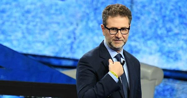 Che tempo che fa, Fabio Fazio massacrato per l'intervista a Macron: "Non paghiamo più il canone"