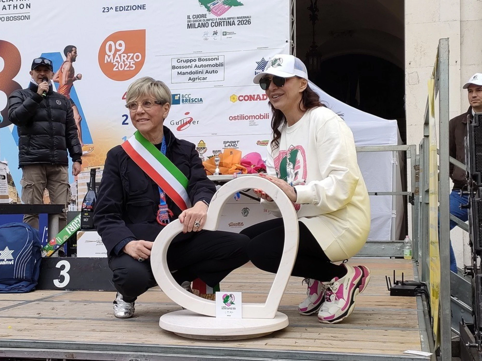 Milano-Cortina 2026: il cuore delle Olimpiadi è partito da Brescia. Al via il tour di promozione territoriale con testimonial Vittorio Brumotti