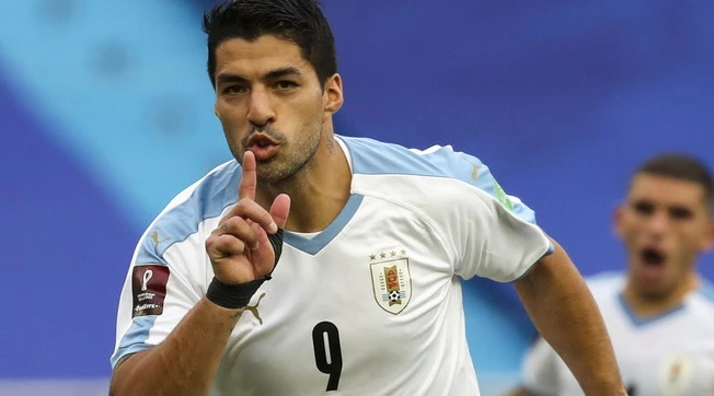 Luis Suarez, "l'esame fu una farsa": indagati i manager della Juventus, sospensioni nell'istituto di Perugia