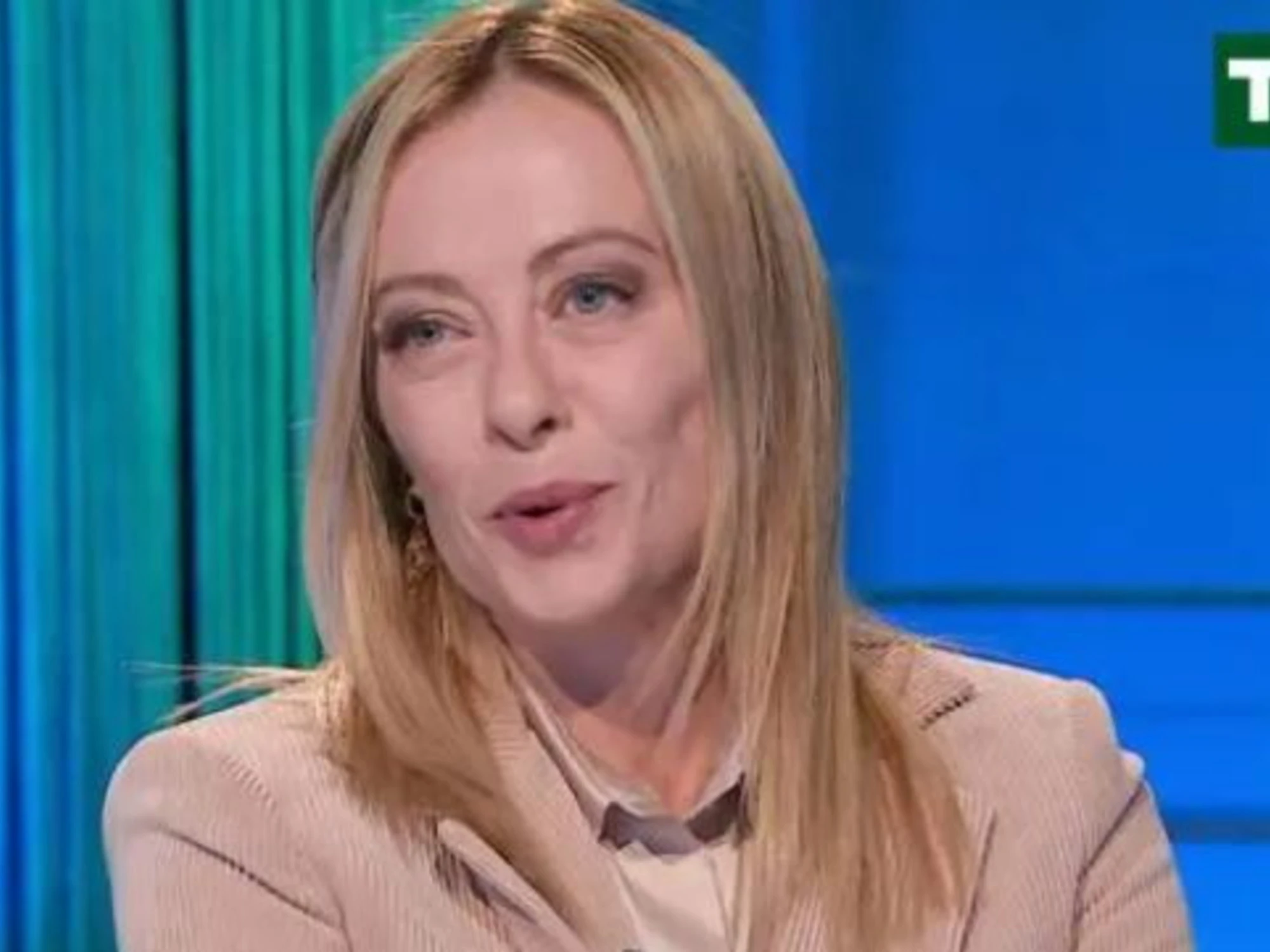 Giorgia Meloni intervistata da Mentana: Ucraina, Nato, riforme e la stoccata a Schlein e Conte