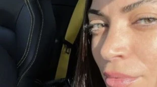 Elodie? In auto vestita così: la foto che svela molte cose