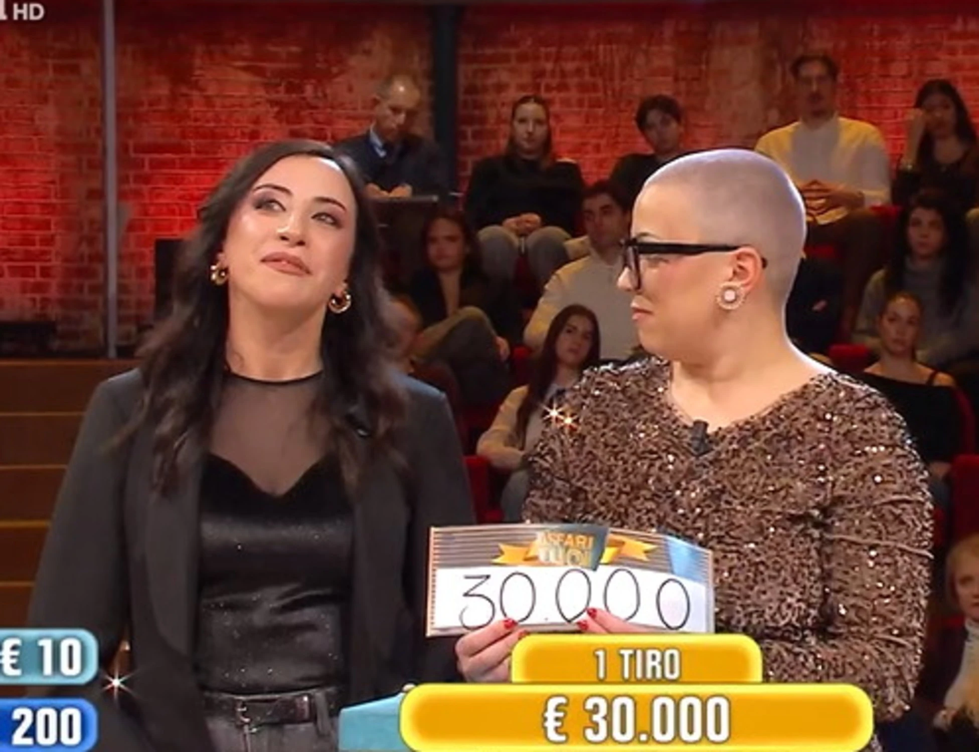 Affari tuoi, "scimmiette ammaestrate": pesante sospetto