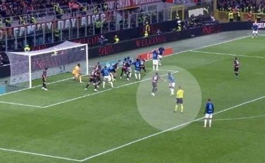 Milan-Inter, il gol annullato a Carlos Augusto? Un video clamoroso: cosa è successo