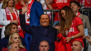 Monza, lo sfregio della sinistra: "Troppo divisivo", no allo stadio intitolato a Berlusconi