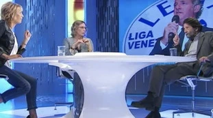 Otto e Mezzo, Massimo Cacciari interrompe Lilli Gruber: "Ma stai scherzando?". Zittita in diretta