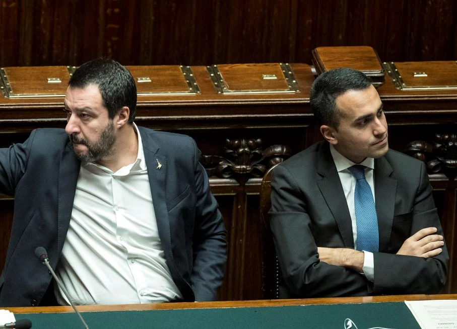Matteo Salvini, mossa disperata: vuole tener in vita il governo. Maxi rimpasto: chi piazza