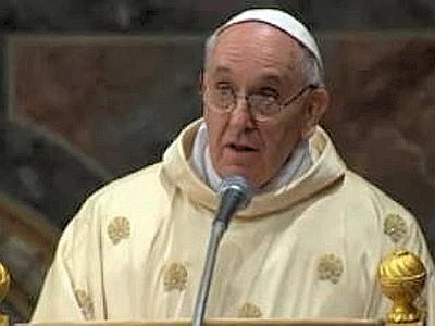 Papa Francesco in una parrocchia di periferia: "La realtà si capisce meglio da qui"
