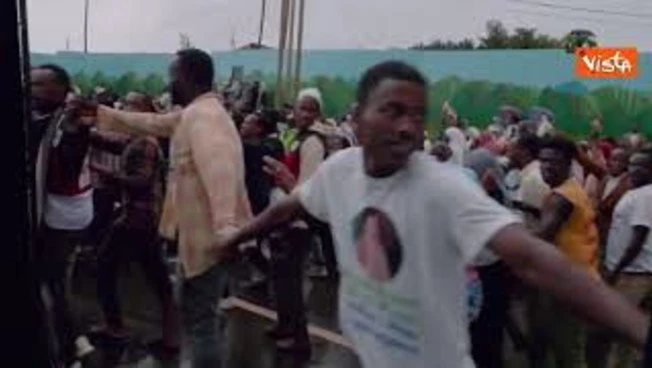 La premier accolta a Jimma in Etiopia dagli abitanti: "Meloni, Meloni"