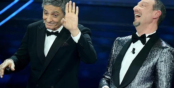 Sanremo2020, Fiorello umilia il Pd e M5s: "Amadeus, hai fatto il 52%, vai con il Pd" e poi: "Io faccio il Rdc"