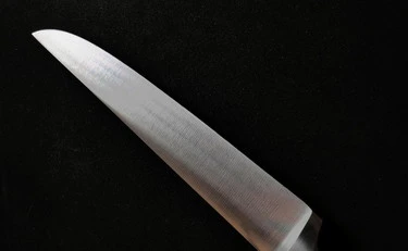 Ammazzata con un coltellata alla schiena a 23 anni: orrore a Napoli