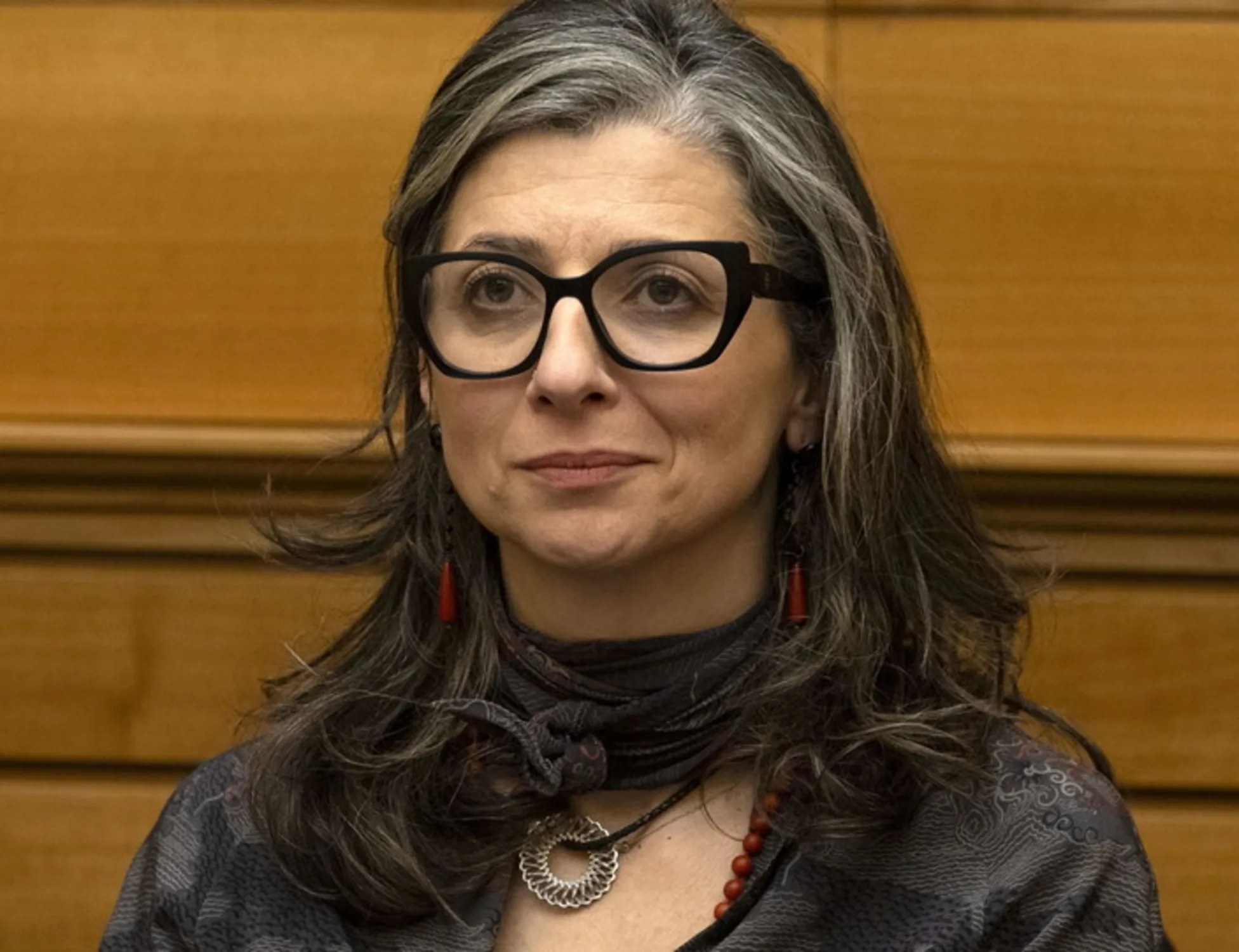 Leggi l'articolo: "Chi ha manipolato il video su di me". Albanese frigna ancora